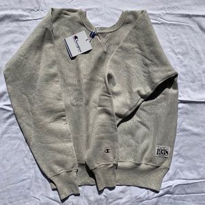 CHAMPION 1938 STYLE CREWNECK SWEATER LARGE reverse